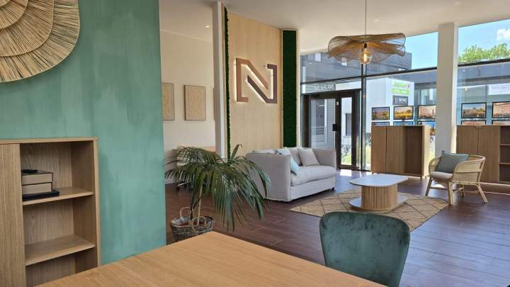 PHOTO 2025 10 17 17 17 14CC